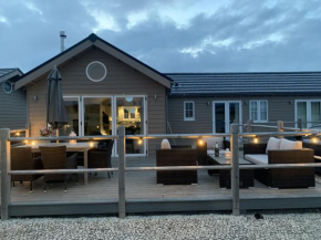 Seahorse Lodge at The Bay Filey, sleeps up to 6, and 2 dogs stay for free!